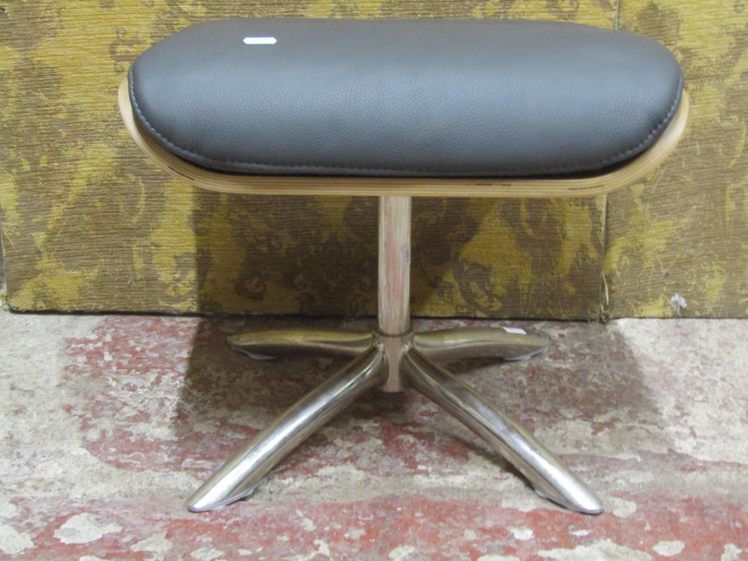 A contemporary chrome and leather Eames style footstool - Image 3 of 3