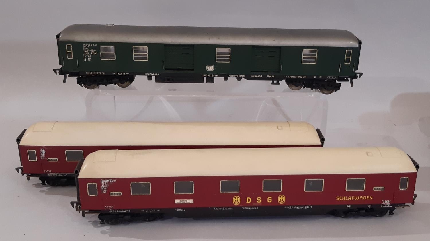 Continental HO gauge locomotive, coaching stock and wagons by Fleischmann and Marklin comprising the - Image 5 of 7