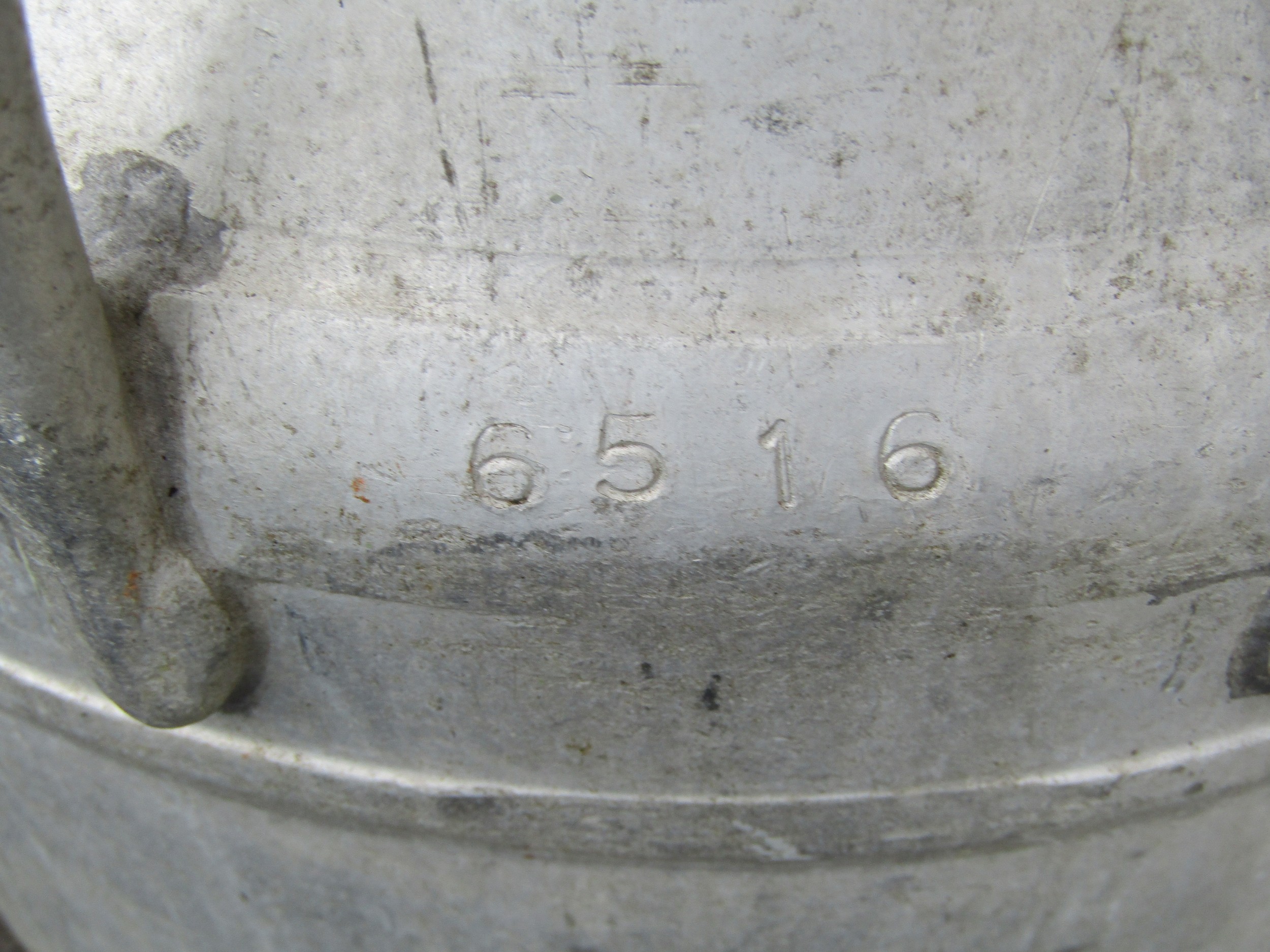 A Grundycan Excraven Dairies, Leeds aluminium two handled milk churn (complete with cap), 72 cm high - Image 5 of 5