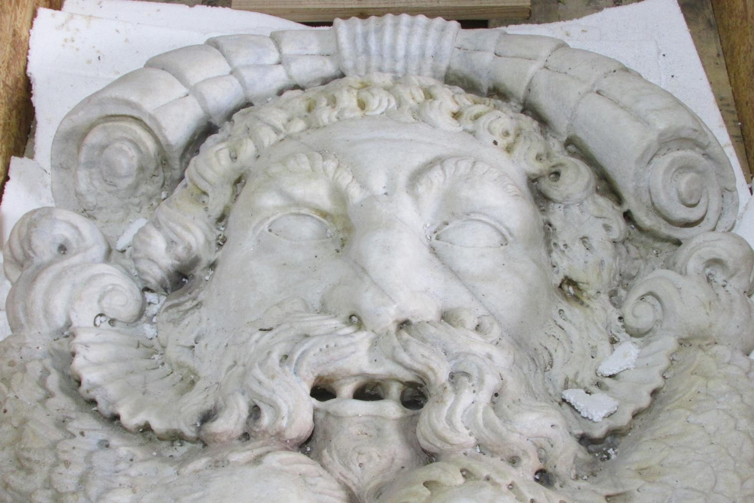 A large and impressive continental carved marble fountain head, detailing a mask of Poseidon above - Image 2 of 3