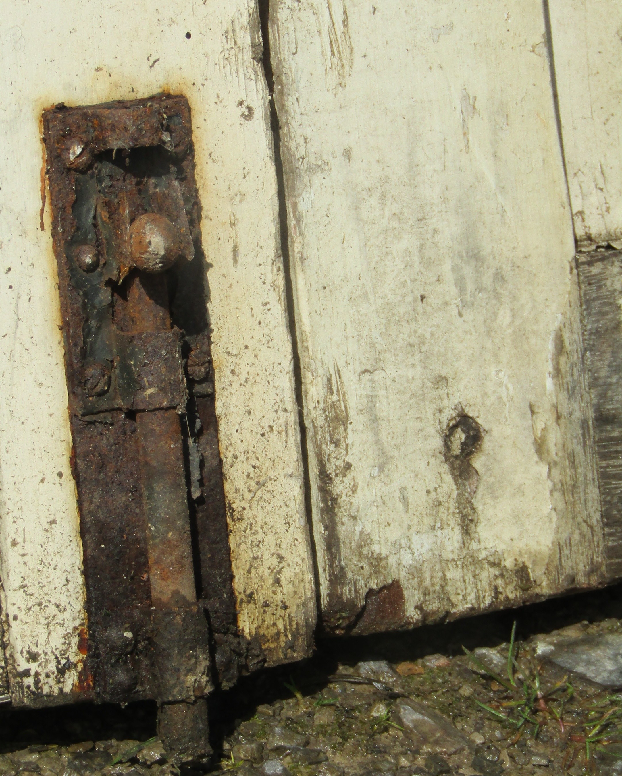 A pair of painted wooden entrance gates with sloping chamfered rails and through jointed - Image 7 of 7