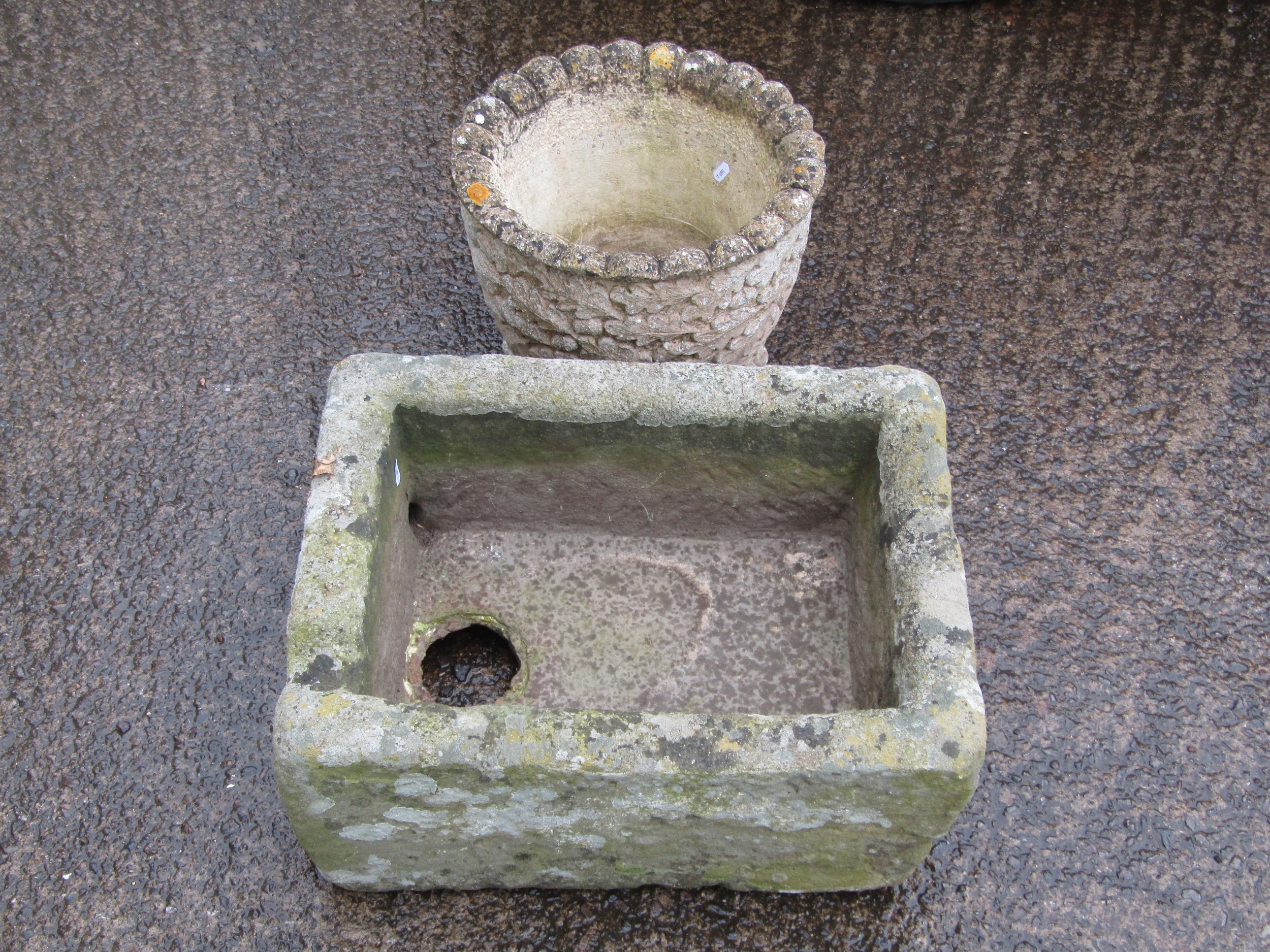 A weathered rectangular natural stone trough with single channel and two drainage holes, 22 cm - Image 2 of 3