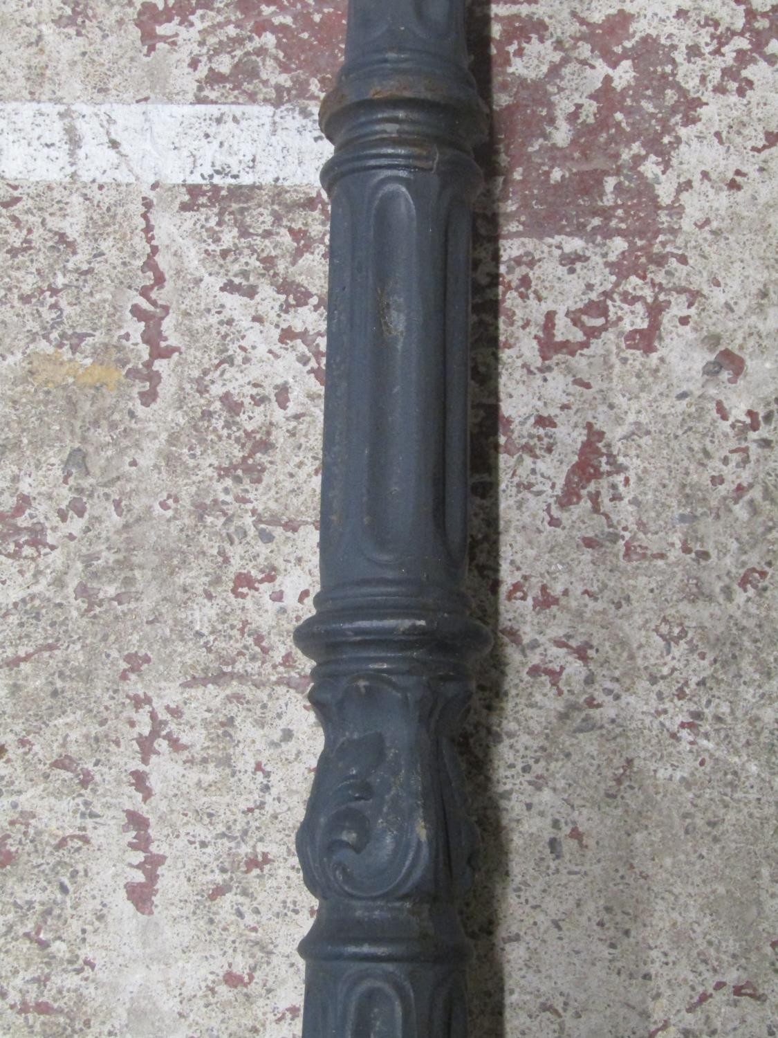 A pair of Victorian style cast iron street lamp posts (lacks hoods) Approx 252cm high - Image 4 of 9