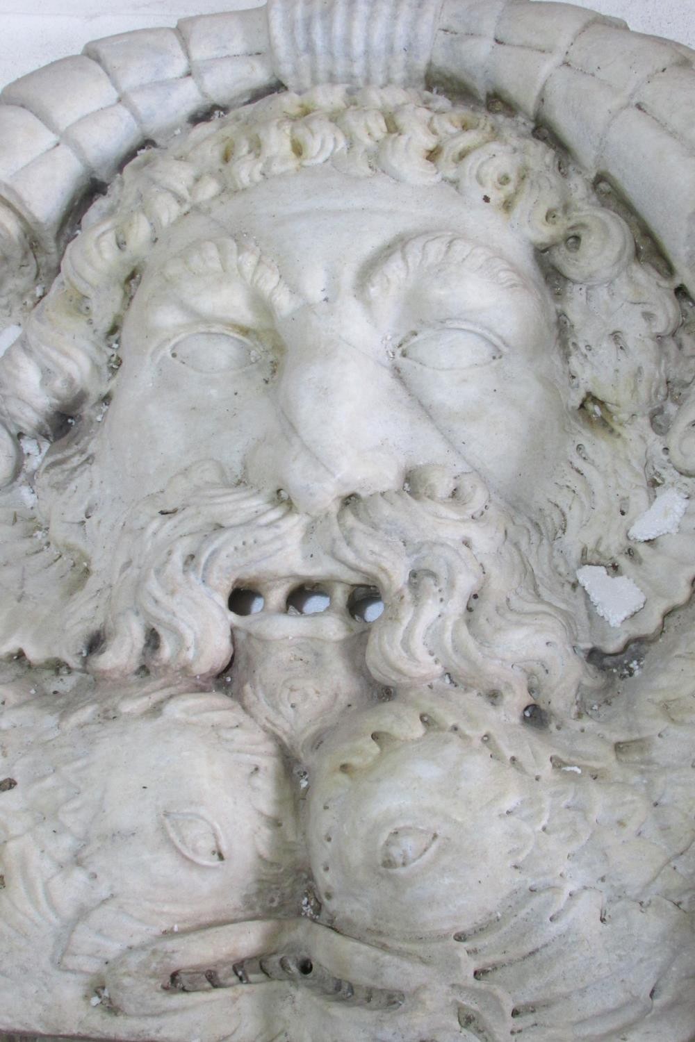 A large and impressive continental carved marble fountain head, detailing a mask of Poseidon above - Image 3 of 3