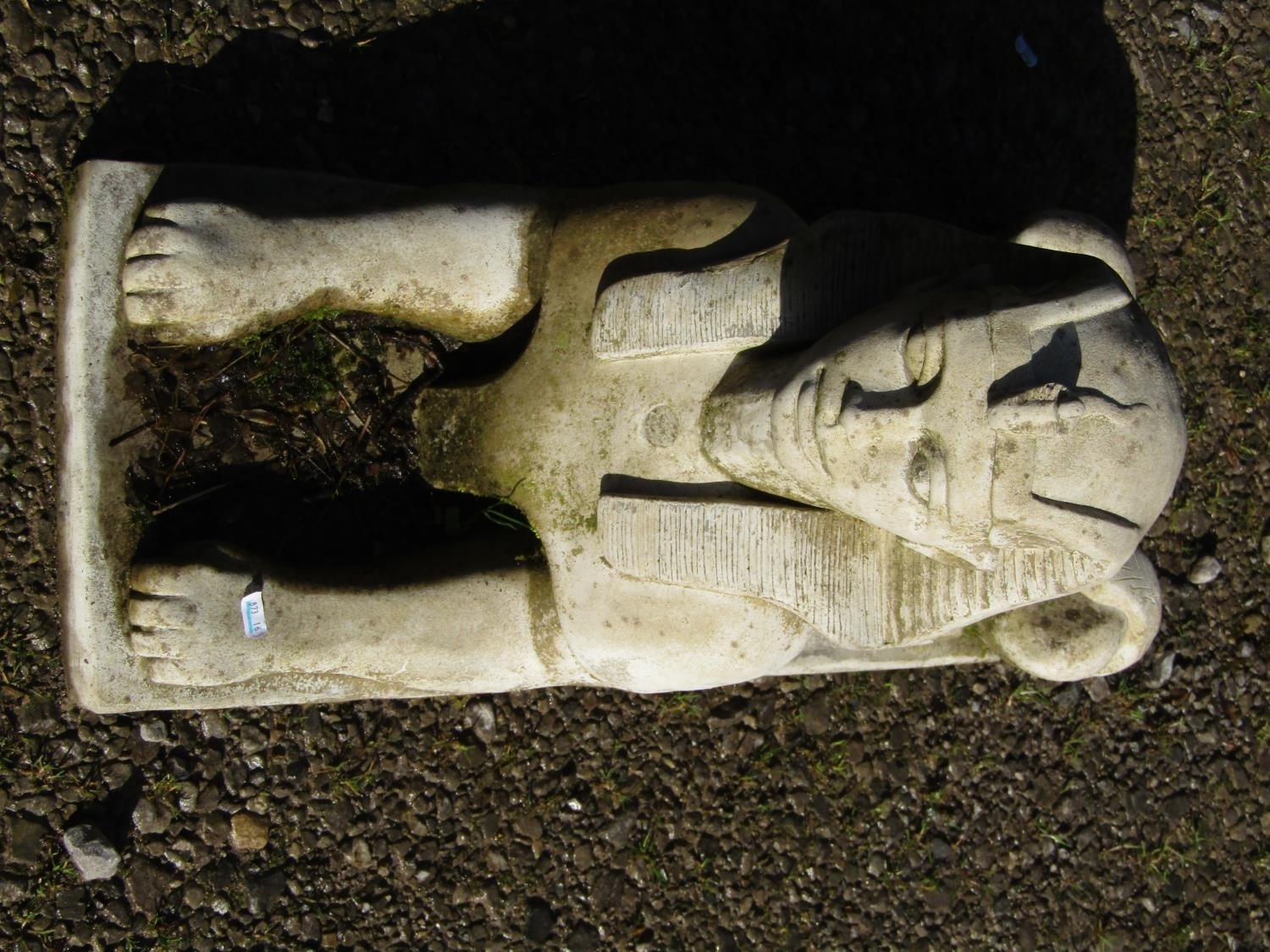 A weathered cast composition Sphinx terrace/pier ornament 50 cm high x 74 cm long x 29 cm wide - Image 2 of 4