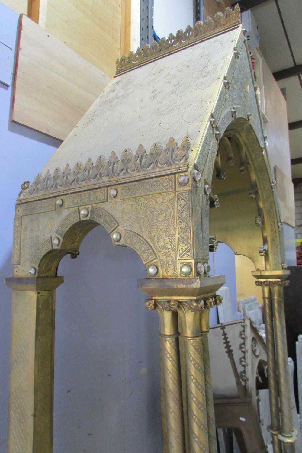 A monumental and impressive 19th century continental gothic brass ecclesiastical tabernacle type - Image 5 of 11