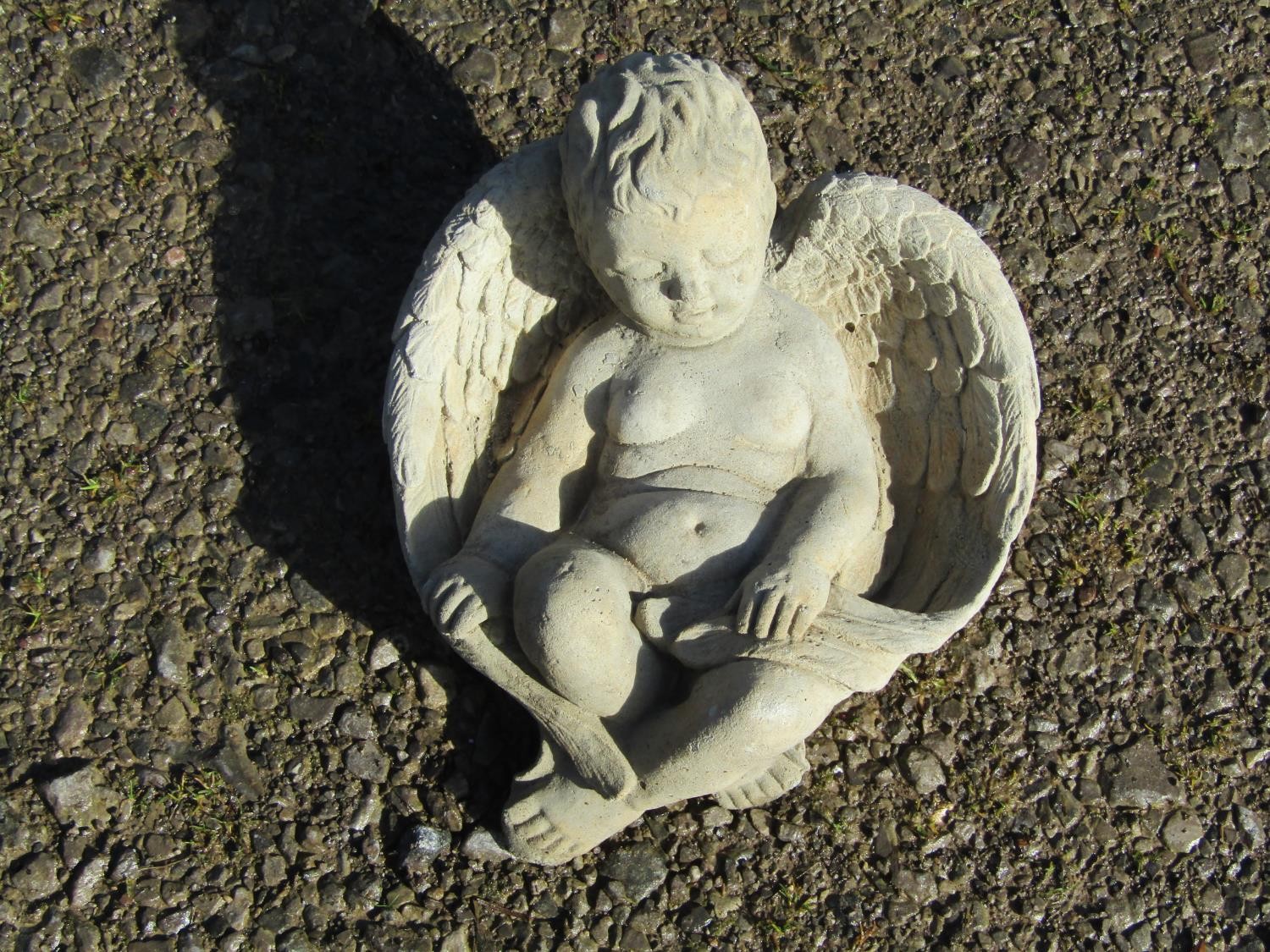Three small contemporary cast composition stone winged cherub garden ornaments including wall - Image 5 of 6