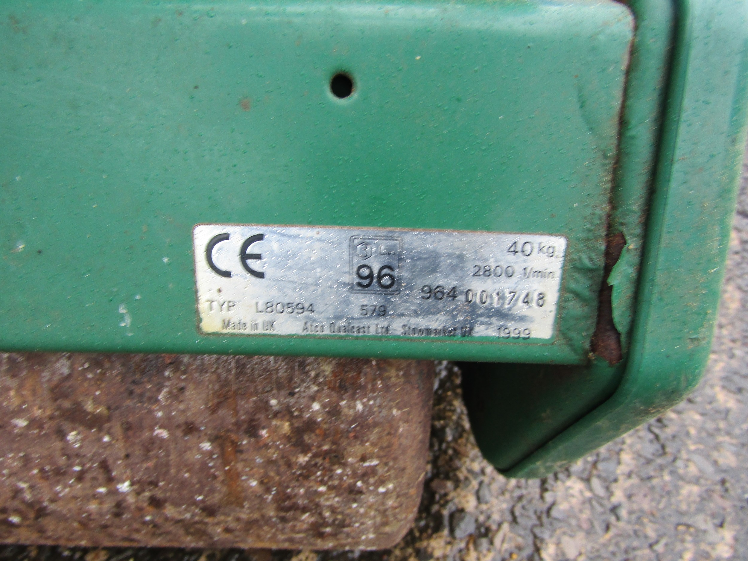 A Qualcast Classic petrol 35S cylinder lawn mower with grass collection box - Image 4 of 4