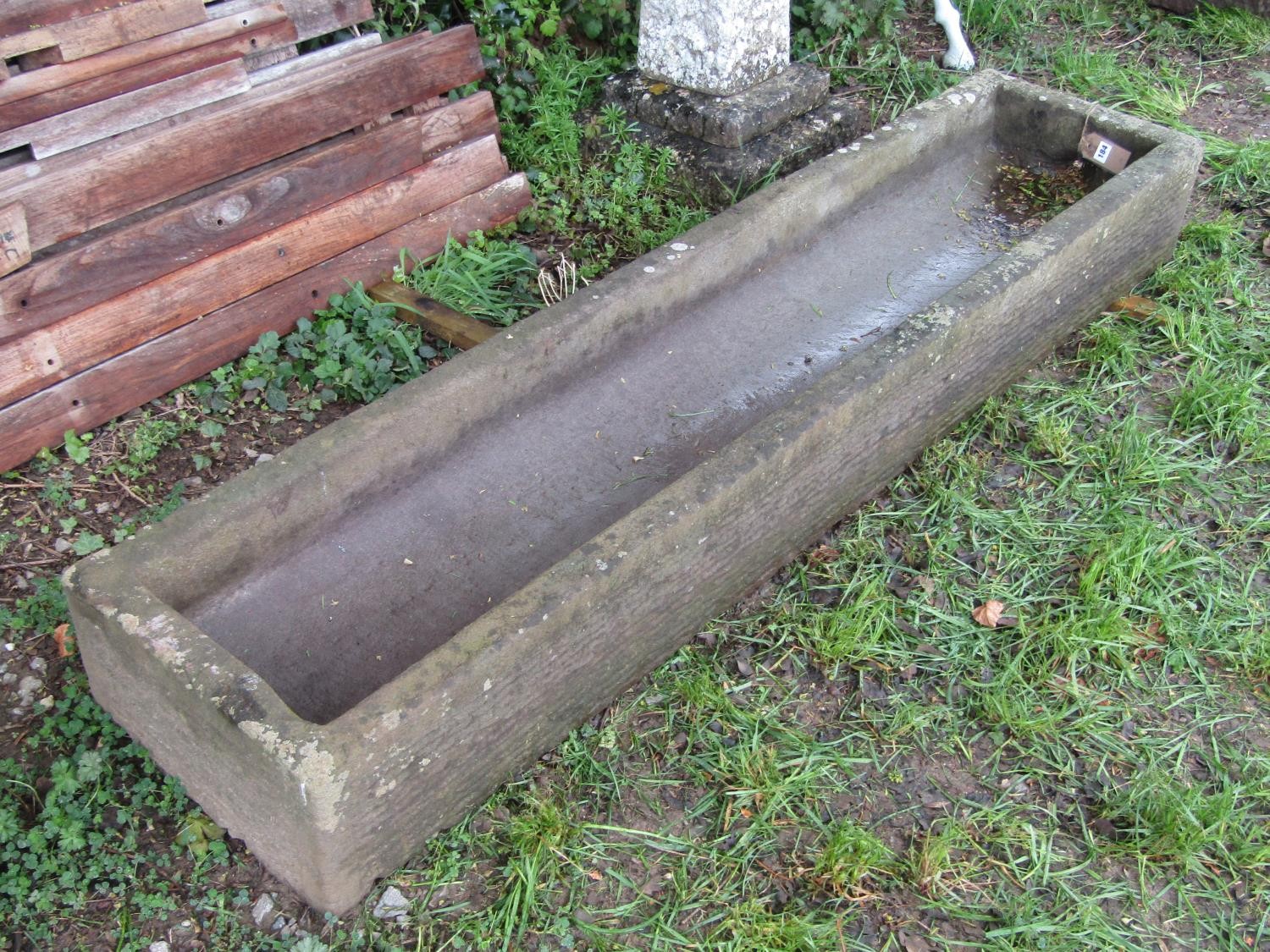 A carved rectangular weathered natural stone sink/trough, 20 cm high x 77 cm x 61 cm - Image 4 of 8