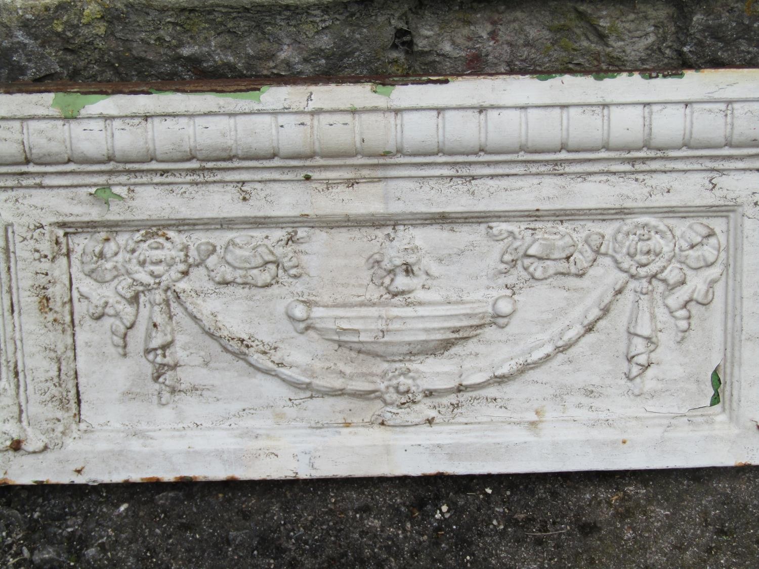 A Victorian cast iron fire surround with painted finish - Image 4 of 7