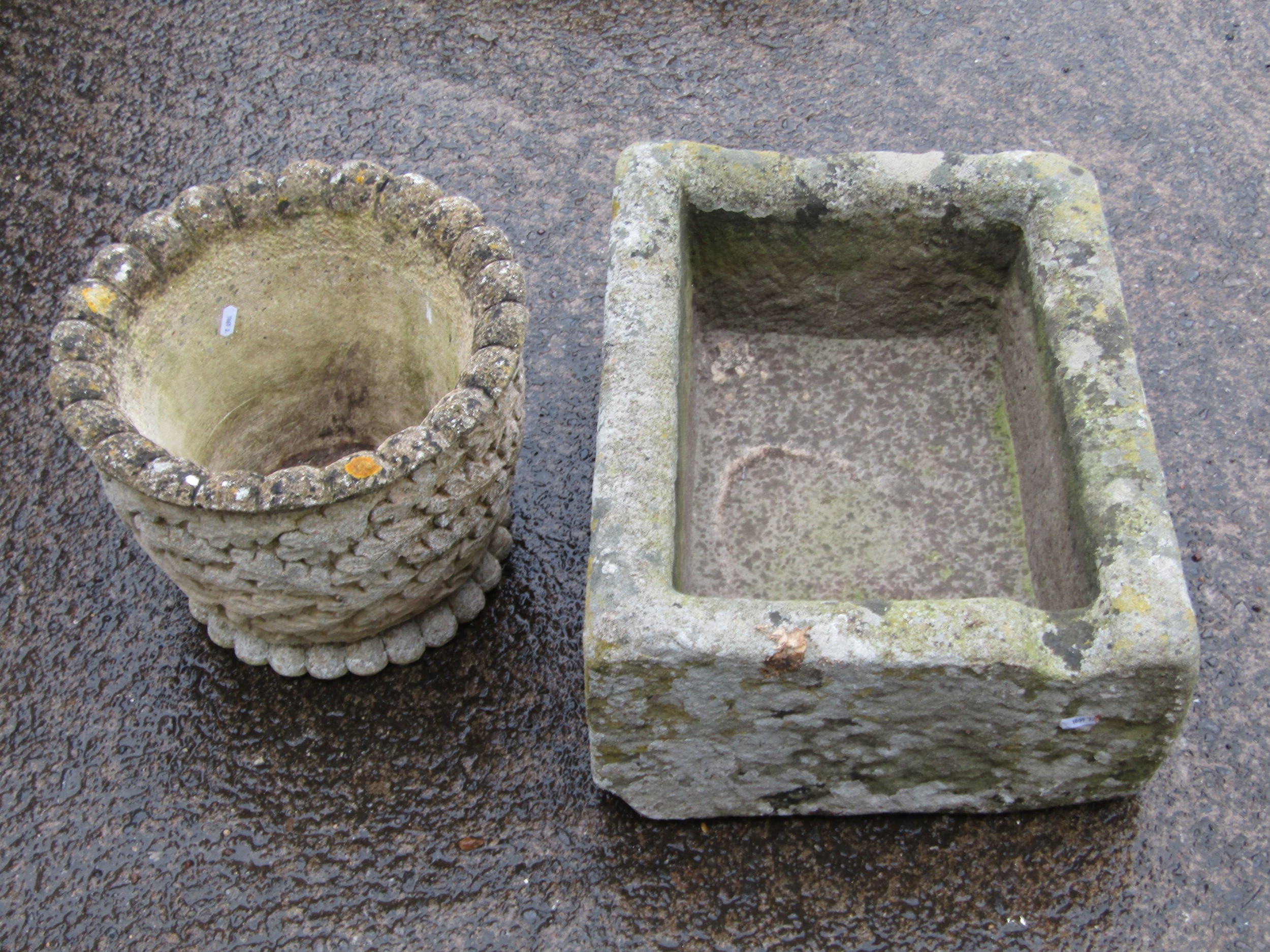 A weathered rectangular natural stone trough with single channel and two drainage holes, 22 cm - Image 3 of 3