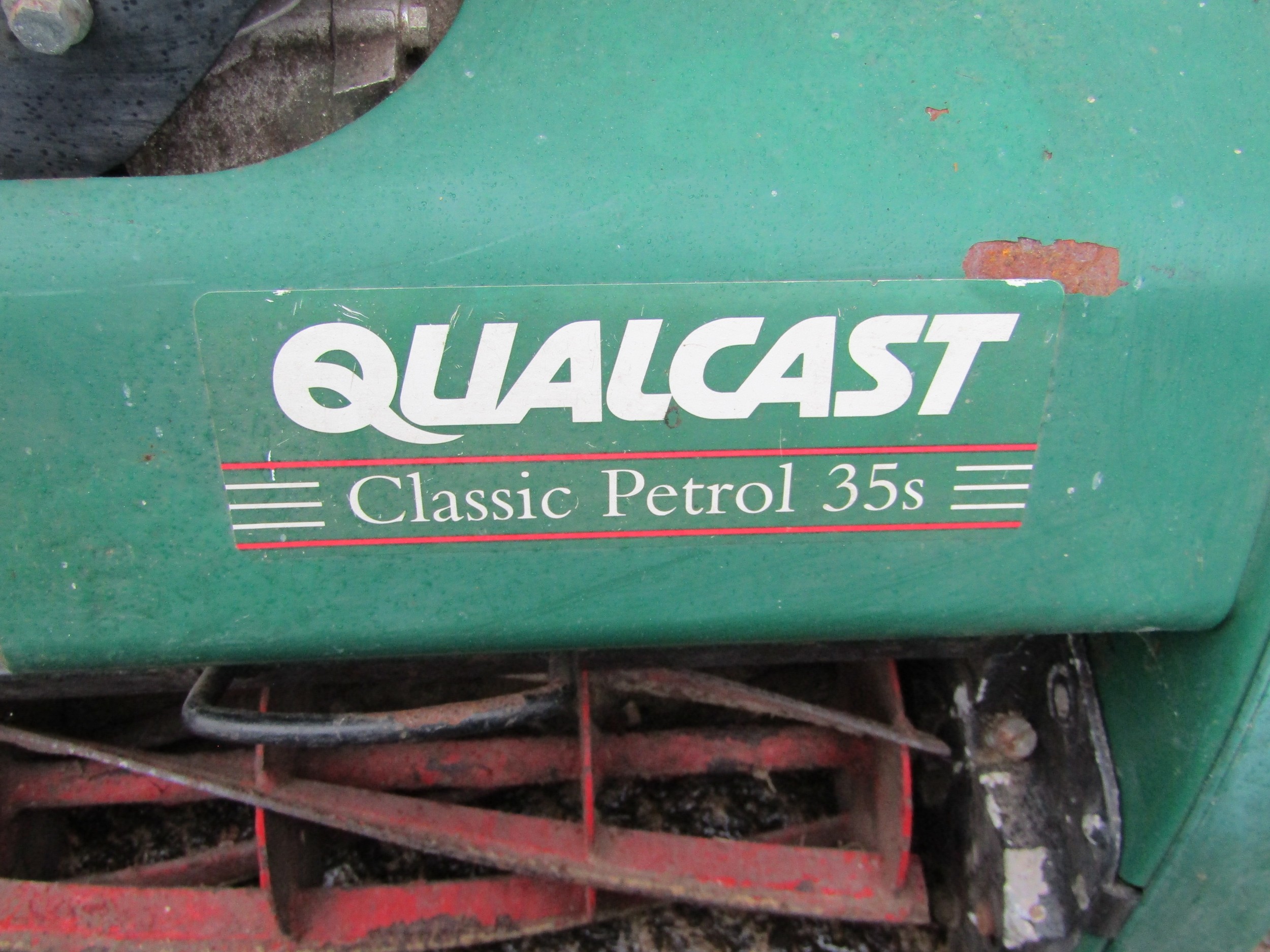 A Qualcast Classic petrol 35S cylinder lawn mower with grass collection box - Image 3 of 4
