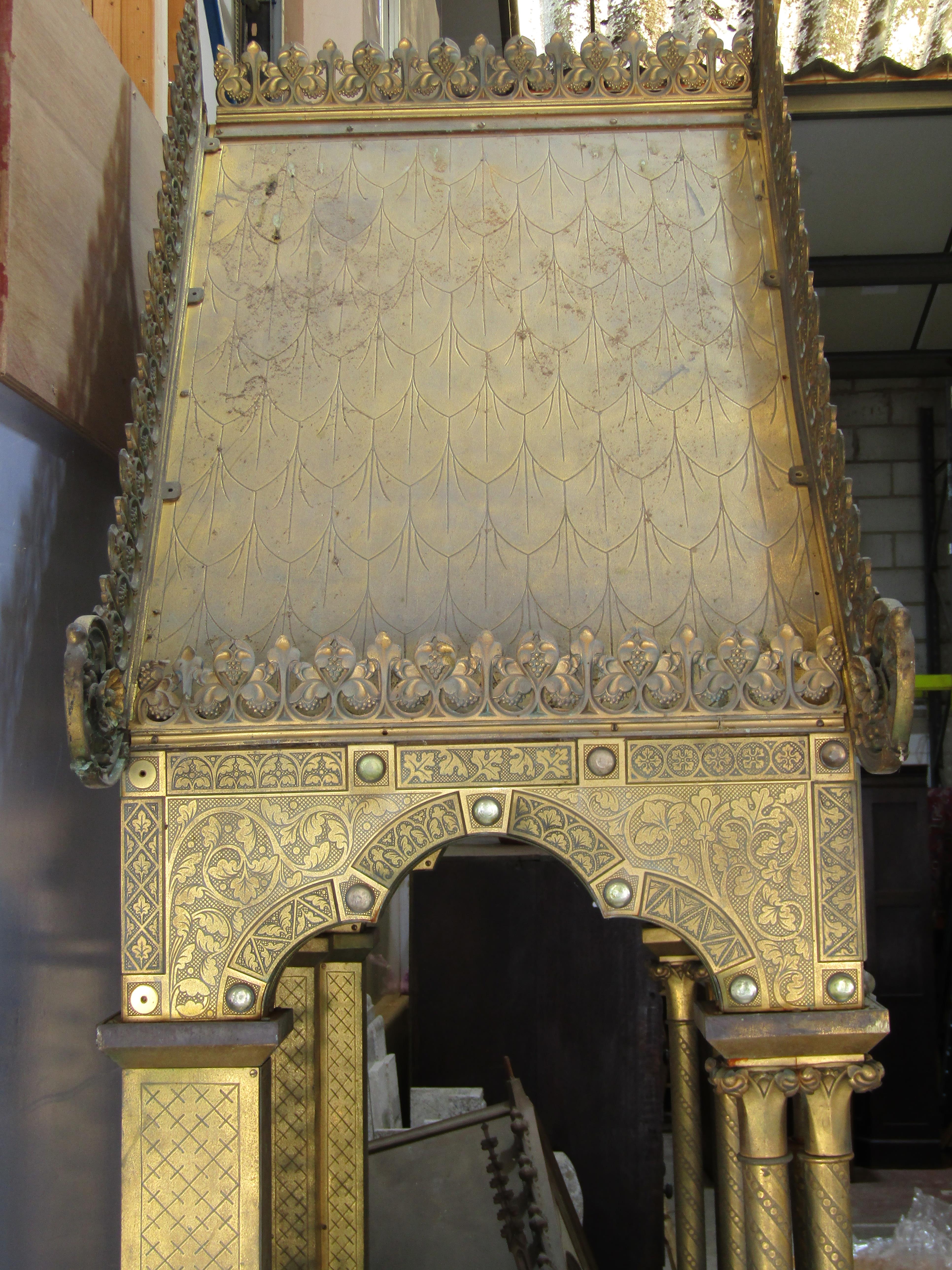 A monumental and impressive 19th century continental gothic brass ecclesiastical tabernacle type - Image 9 of 11