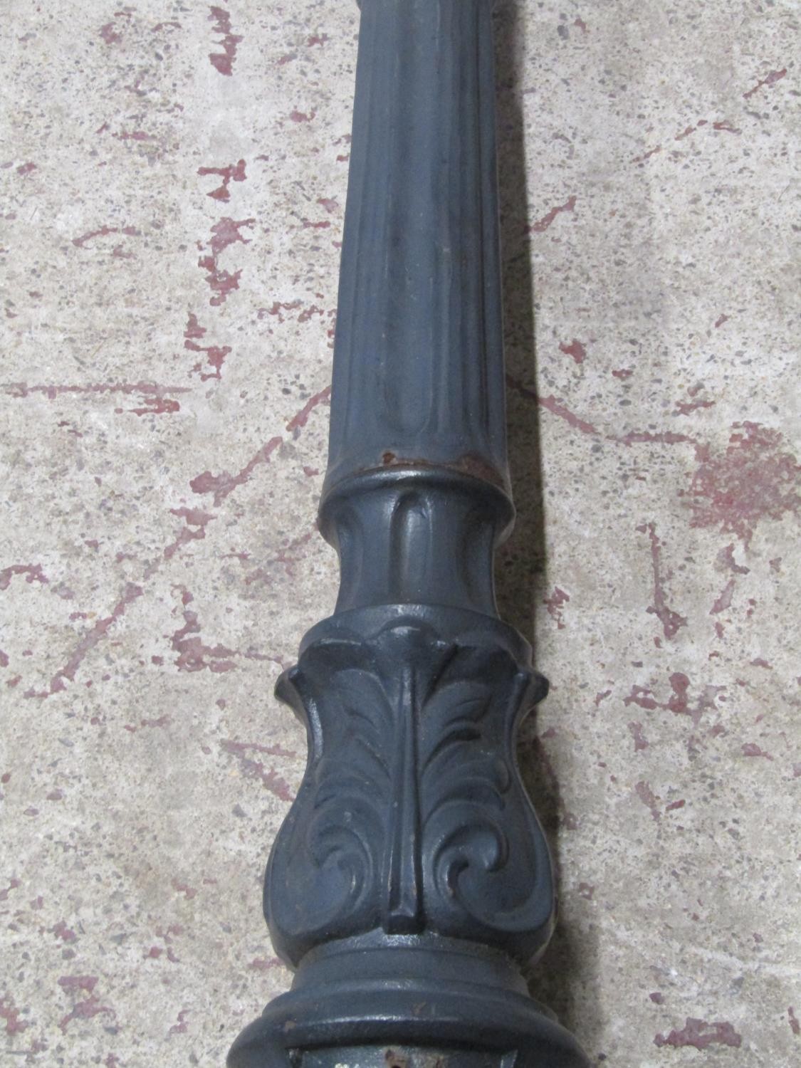 A pair of Victorian style cast iron street lamp posts (lacks hoods) Approx 252cm high - Image 3 of 9