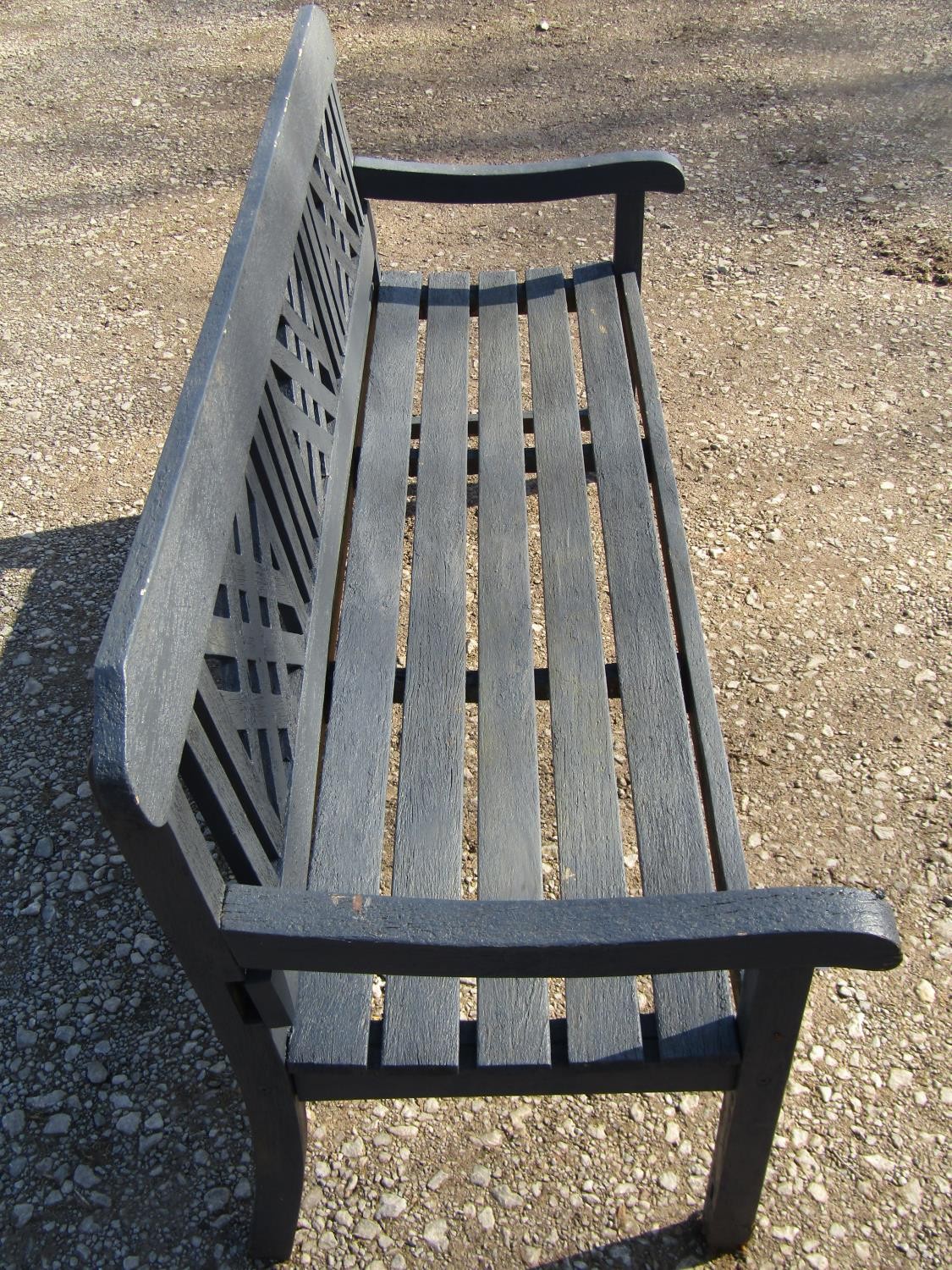 A Rayburn painted teak three seat garden bench with slatted seat and lattice panelled back (af) - Image 3 of 5
