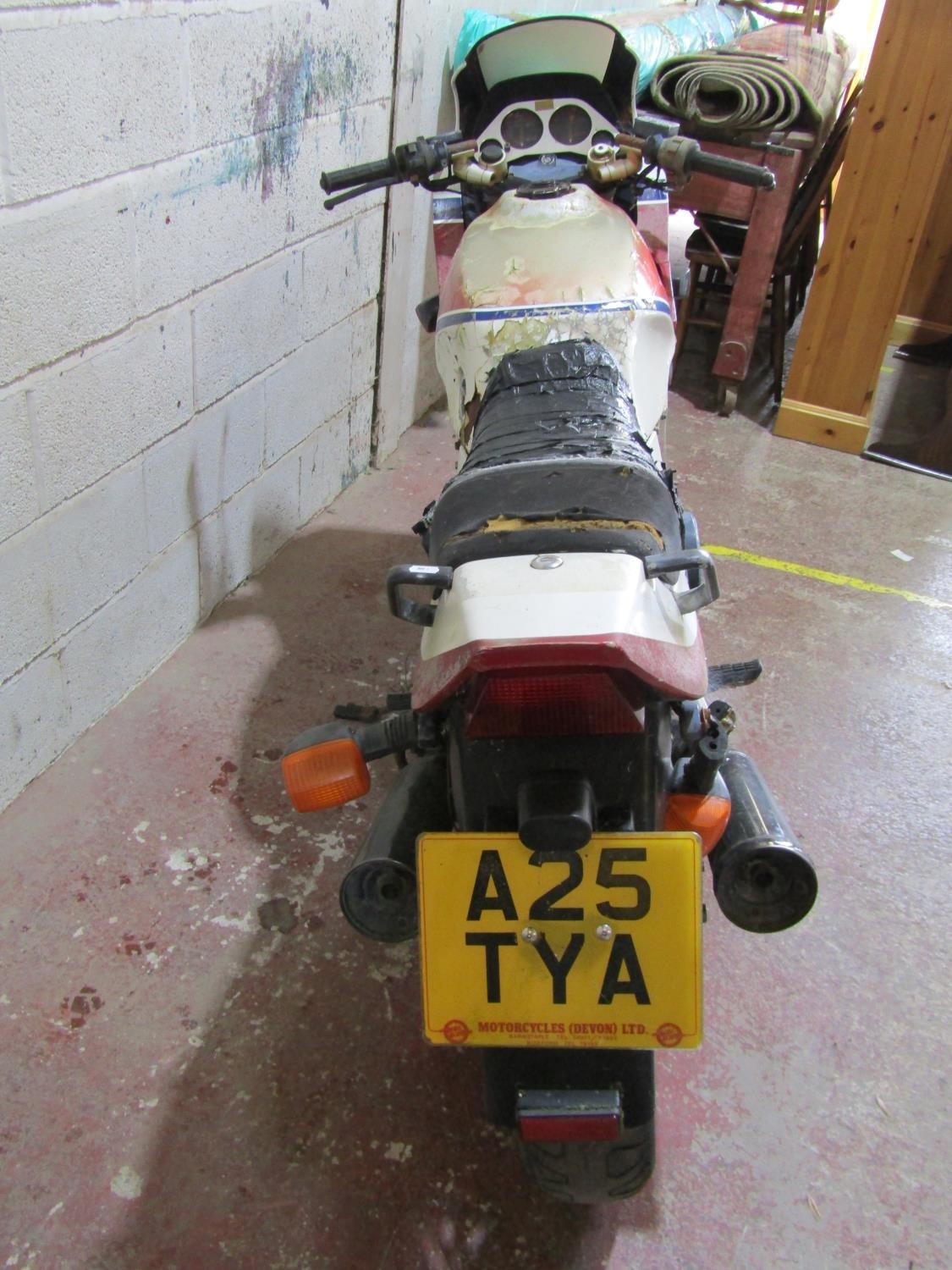 A Honda VF750 V-Twin motorcycle, registration number A25 TWA (no V5C logbook present) Sold without - Image 3 of 10