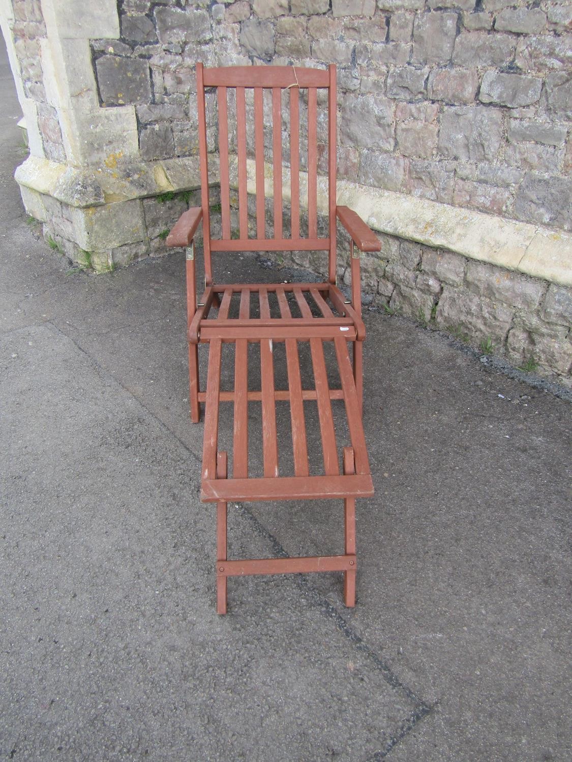 A contemporary stained hardwood folding steamer type chair with slatted seat, back and foot rest - Image 2 of 4