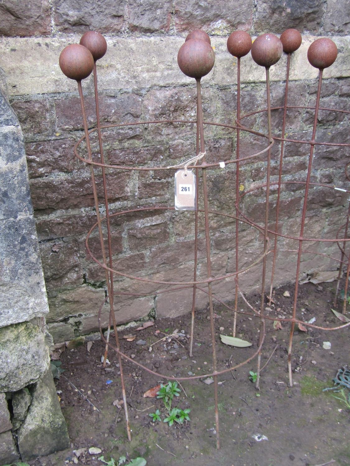 Three weathered light steel garden obelisks of cylindrical open ring form with ball finials, 120 - Image 3 of 3