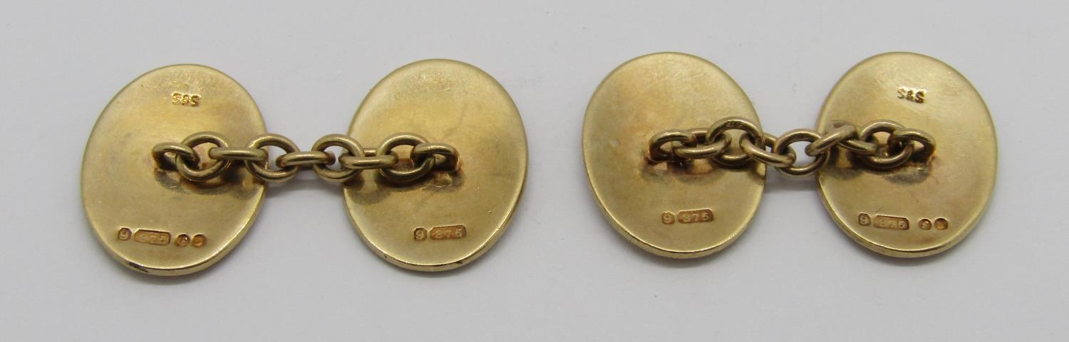 Pair of antique 9ct cufflinks with engraved griffin crest, maker 'S.S', London 1901, 9.2g - Image 2 of 3