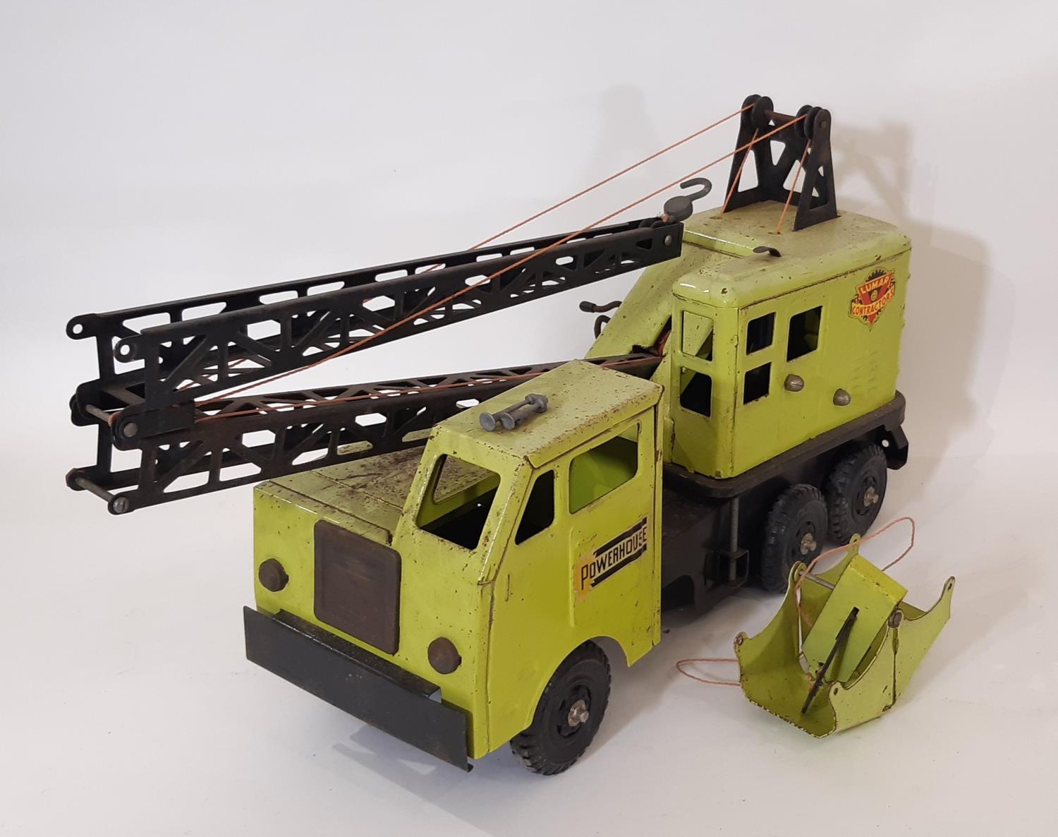 Vintage toys- Mobile Crane Truck in original box by Powerhouse/ Marx and Scalextric Set 50's (AF) - Bild 2 aus 3