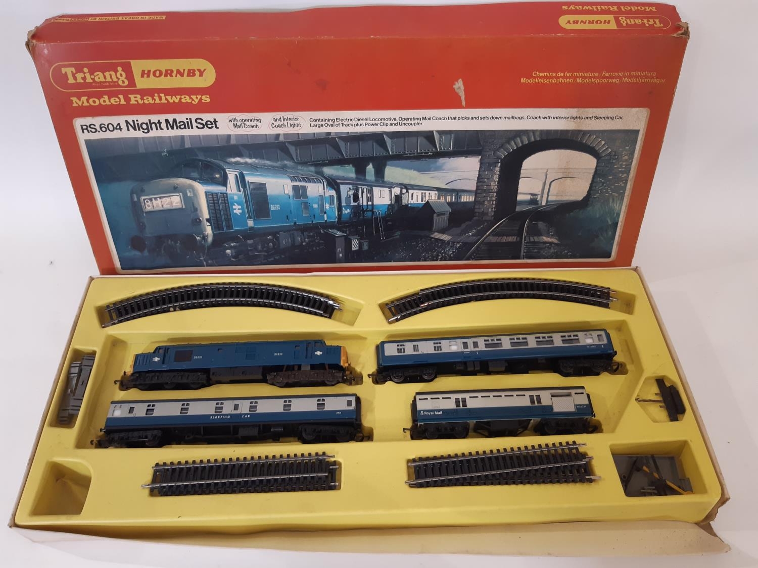 A large collection of 00 gauge railway models by Triang comprising 1960's RS24 'Pick Up' boxed goods - Image 3 of 6