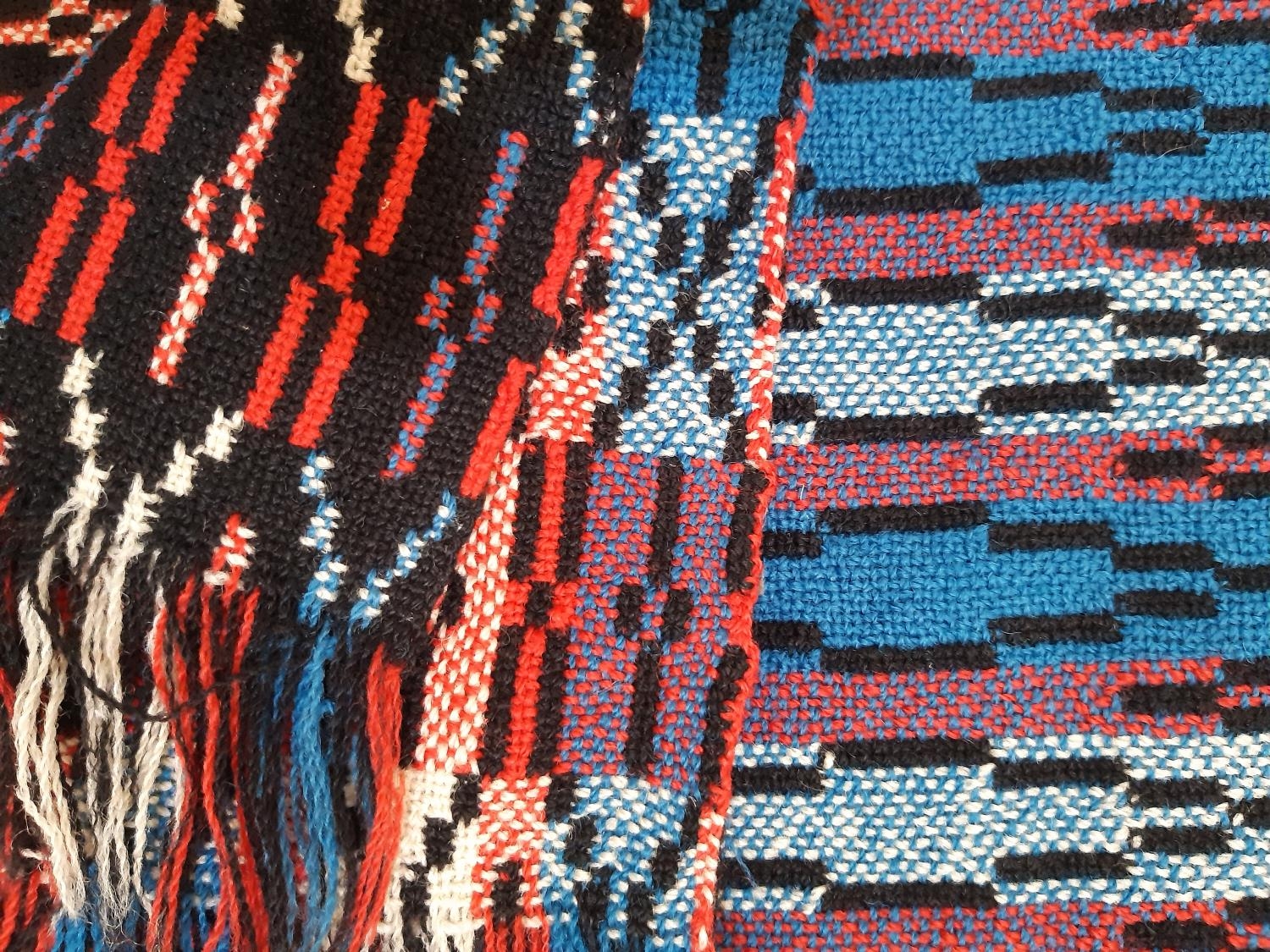 Traditional Welsh woollen blanket in reversible weave in red, blue, black and white, 240x220cm - Image 2 of 3