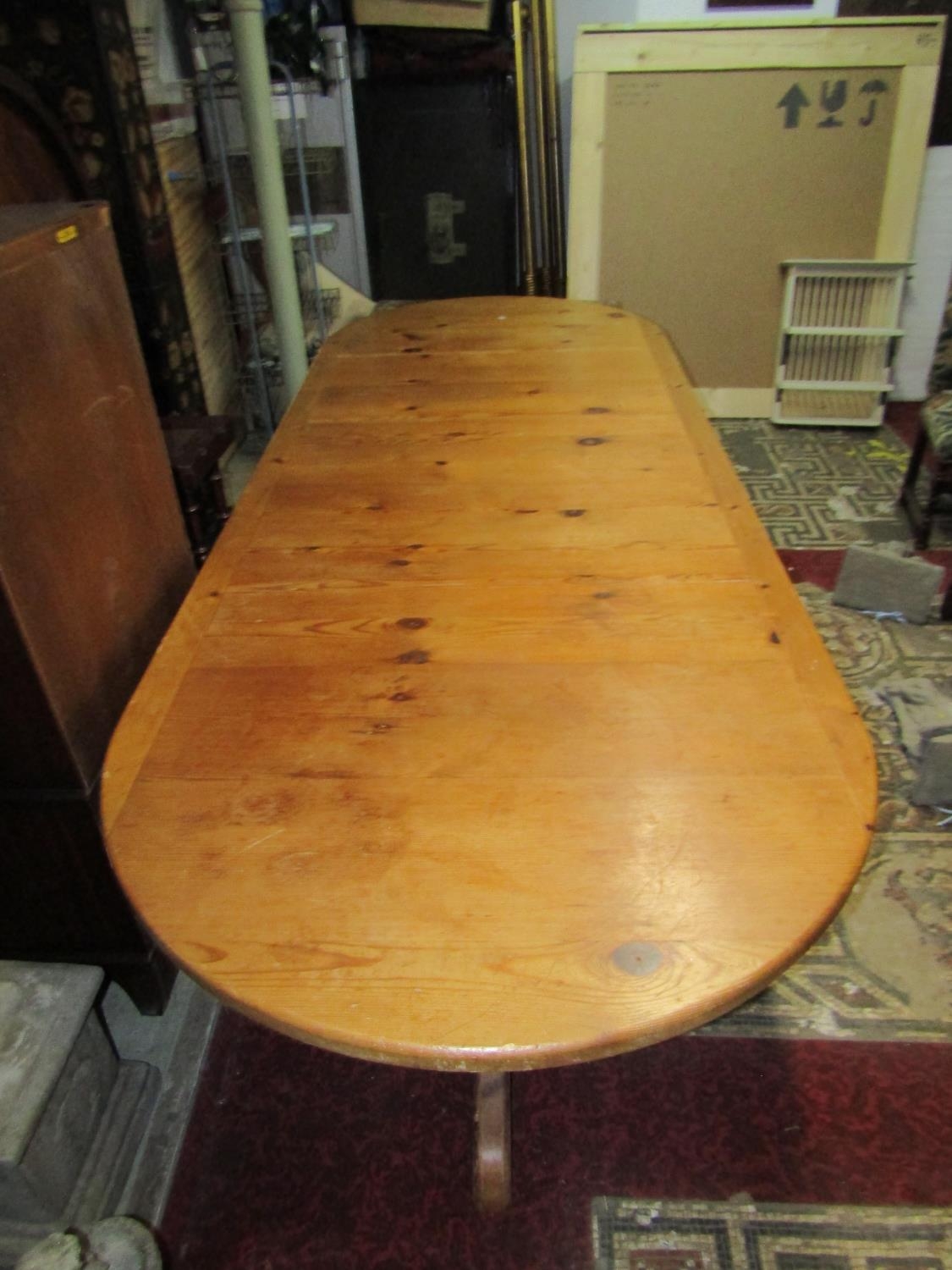 A substantial pine twin pedestal D end dining table (3m long) - Bild 4 aus 4