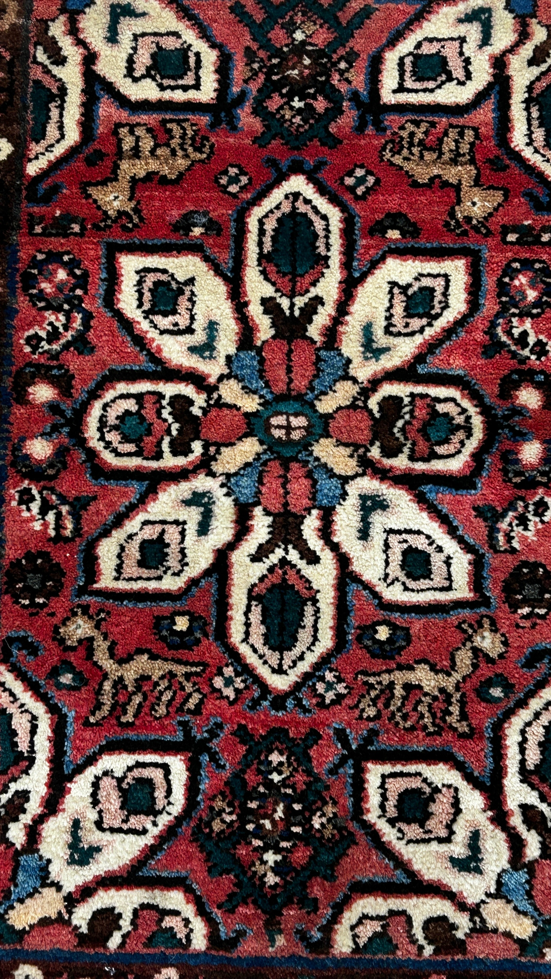 A small Iranian Hosseinabad rug with a central petal medallion 90cm x 63cm approximately - Image 3 of 3