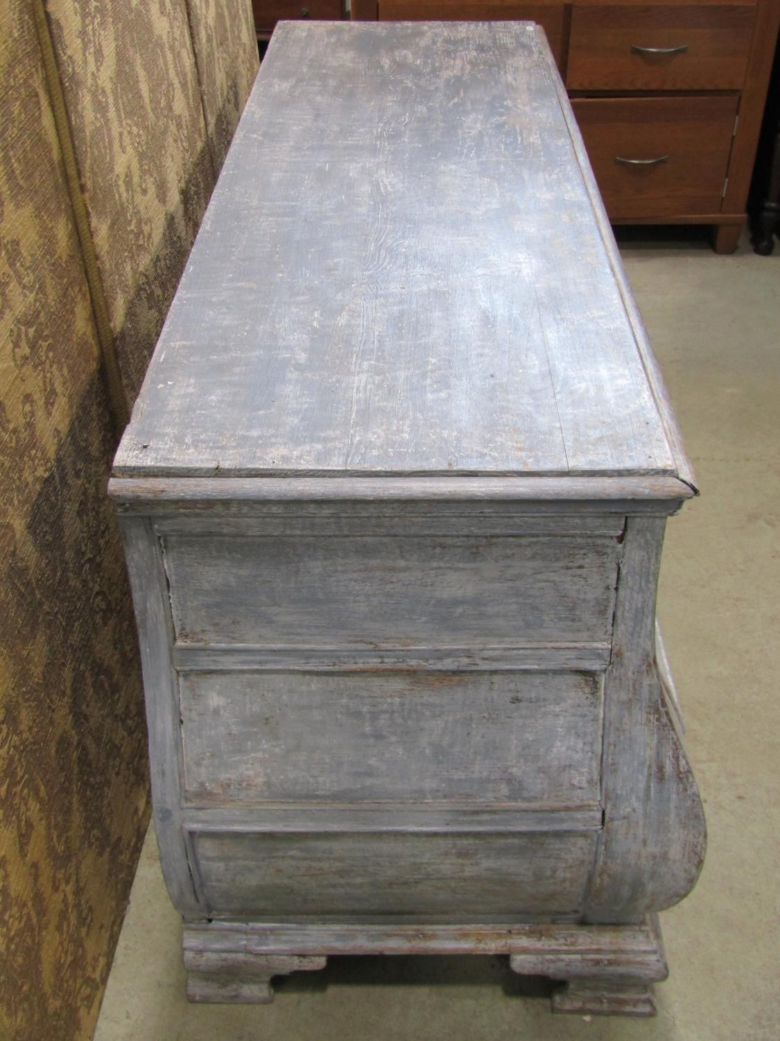 A large old Dutch Dry-scaped bombe commode chest, with two short and two long drawers, 175cm long - Image 2 of 5