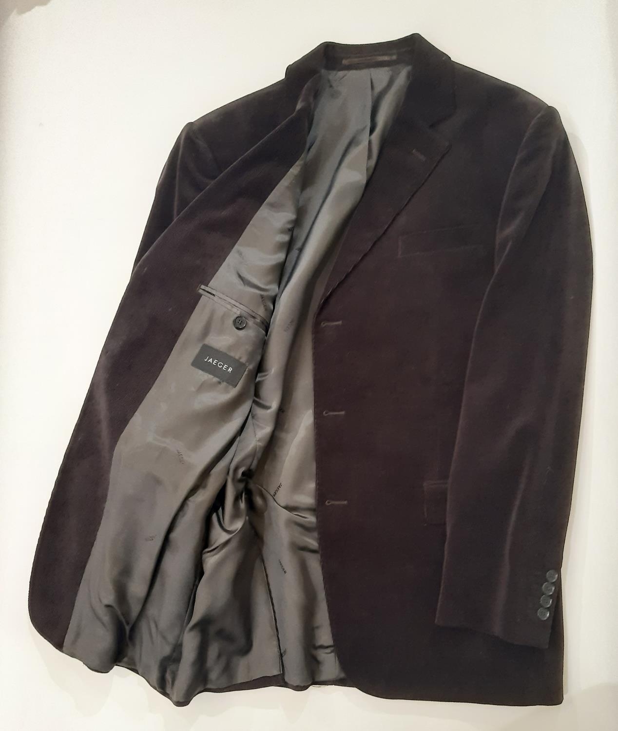 A collection of 16 good quality men's jackets and 2 waistcoats by various brands/ designers - Image 2 of 5