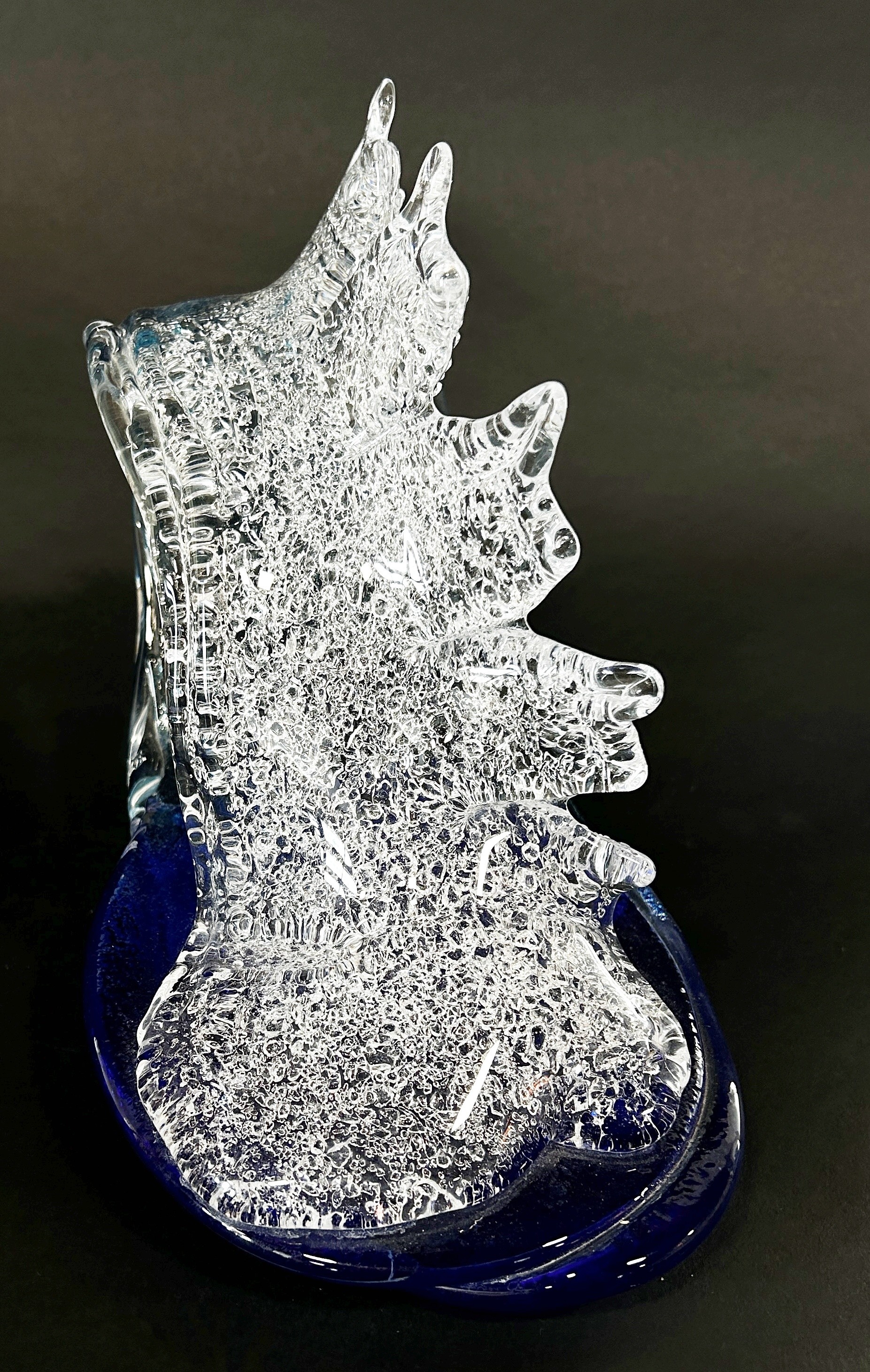 A Teign Valley Glass Crest Wave handmade sculpture 30cm x 25cm. - Image 3 of 4