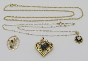 Group of jewellery comprising a small 9ct sapphire cluster pendant necklace, a further 9ct fine link