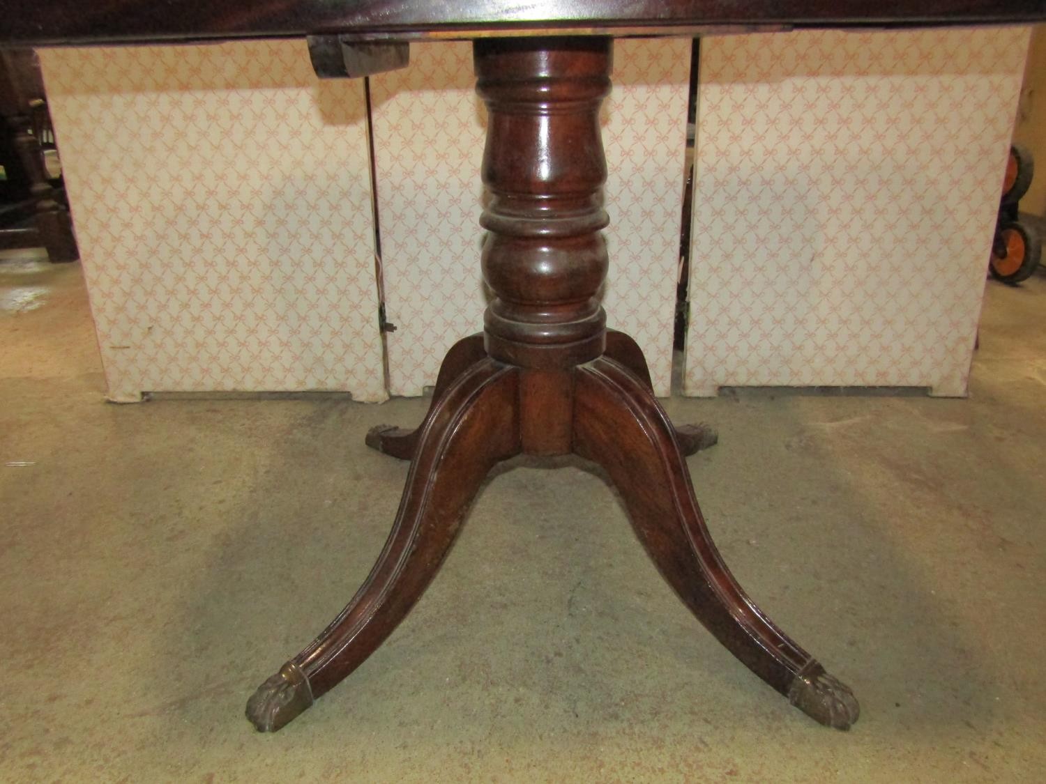 A repurposed tilt top table with Regency style pedestal base, 115cm long - Bild 3 aus 3