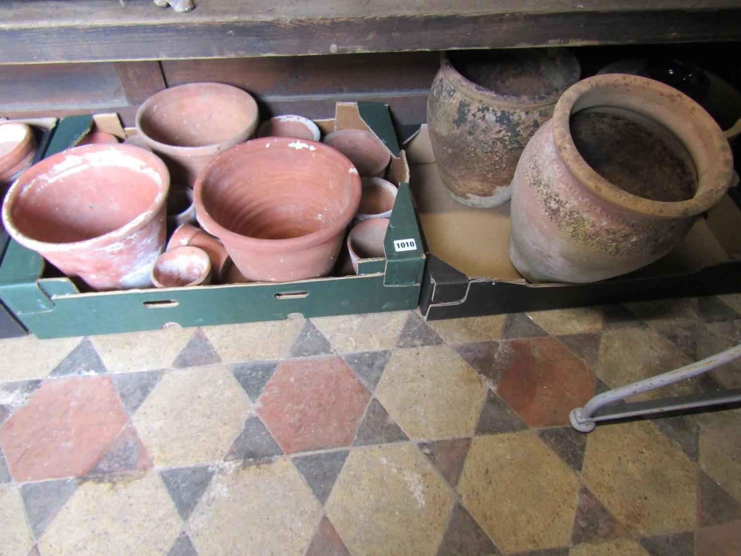 A large quantity of terracotta flower pots, (approx 60 plus) all sound 23cm and smaller, together - Image 3 of 3