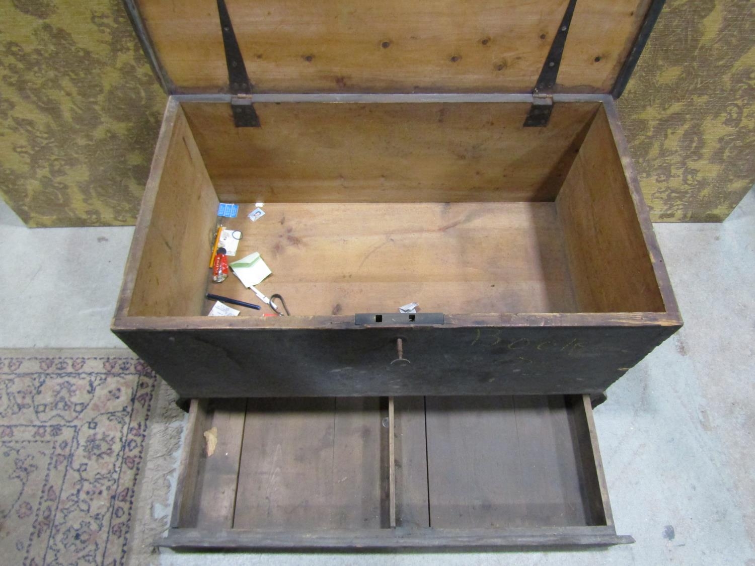 A large Victorian pine tool chest with rising lid and lower drawer, 1m wide, with original finish - Image 2 of 2