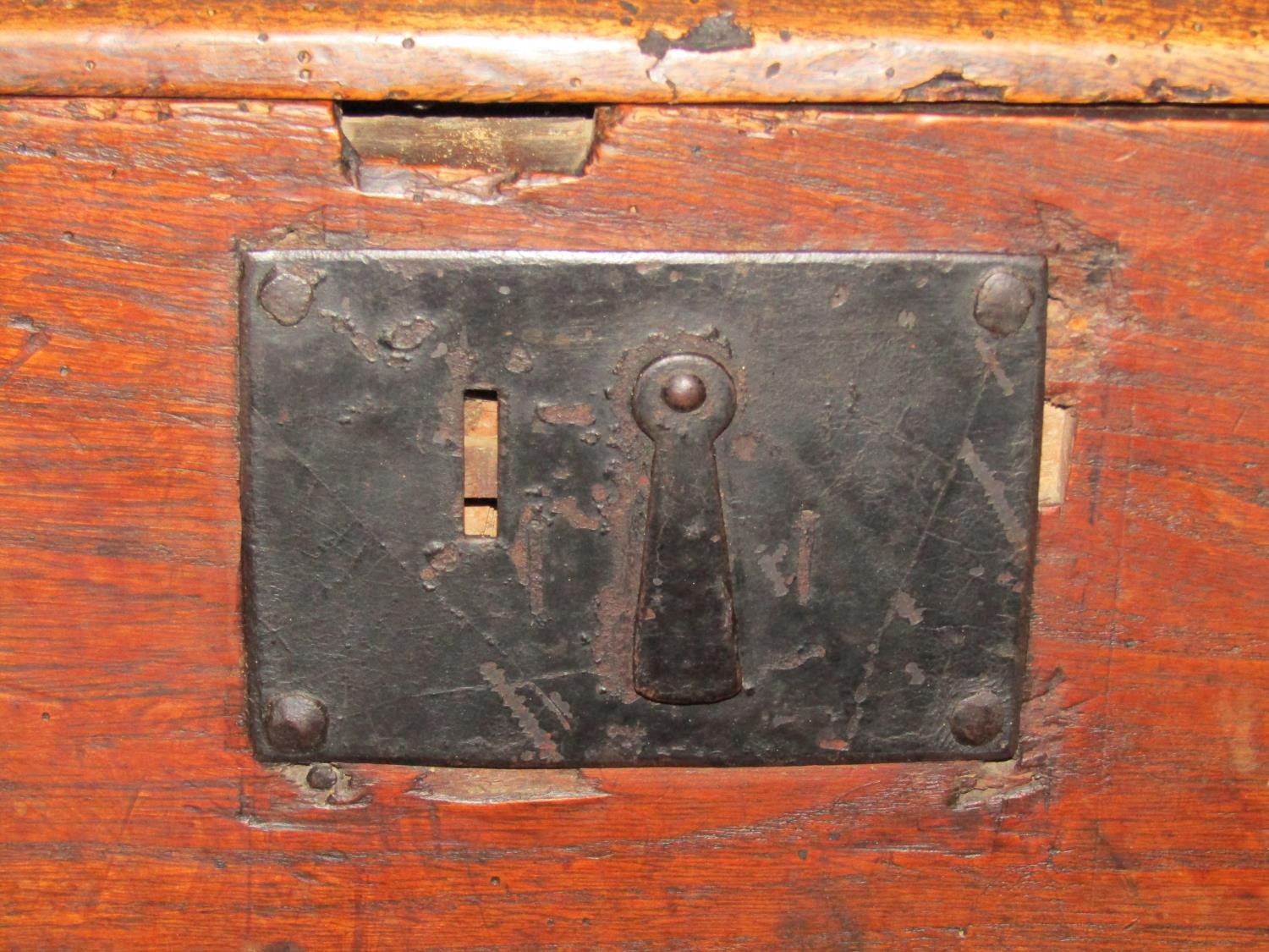 An 18th century elm six plank coffer, monogrammed I B and dated 1752, 113cm long - Image 4 of 5
