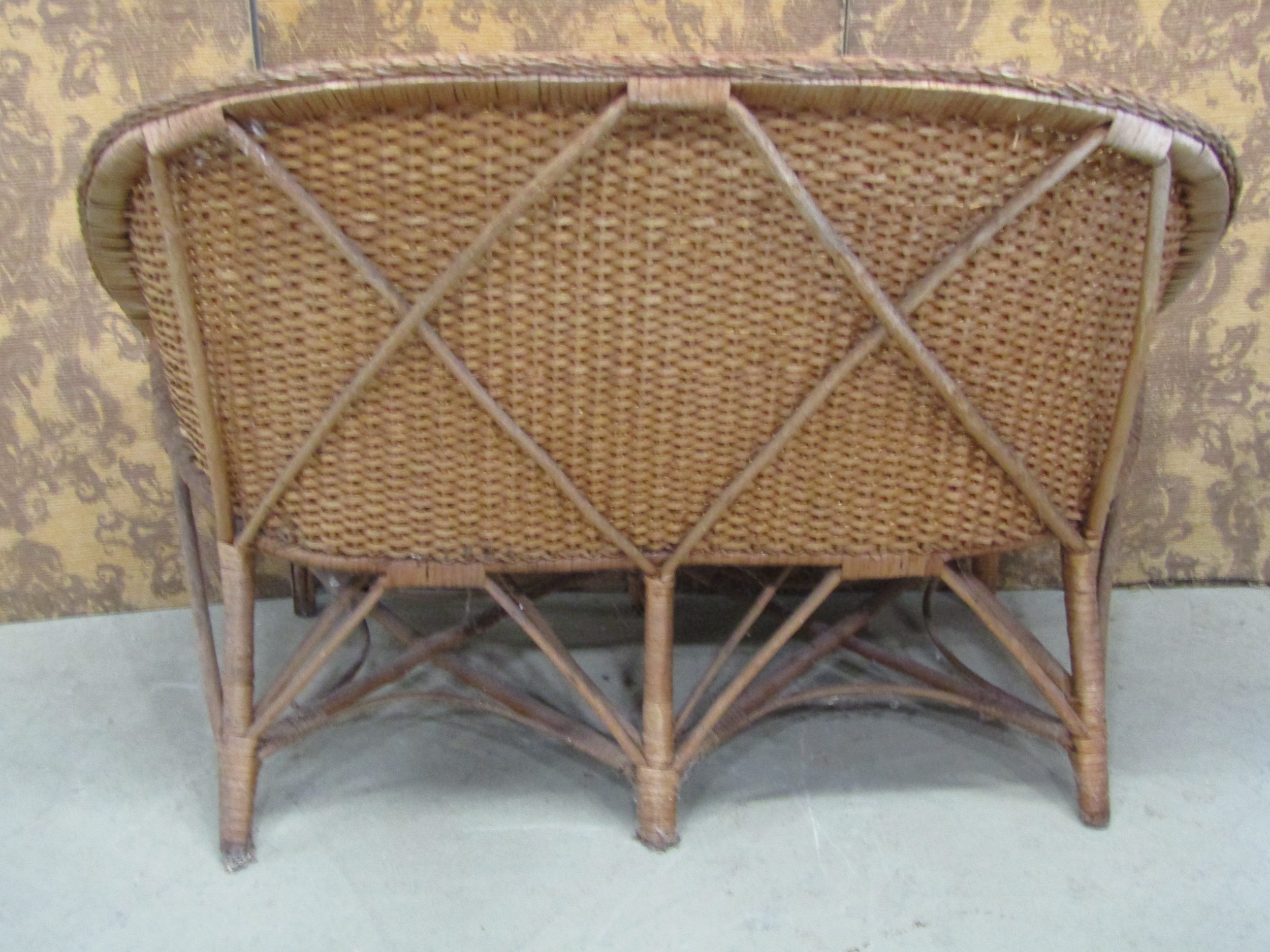 A vintage wicker two seat sofa, a mid century wicker plate glass occasional table of circular form - Image 2 of 9