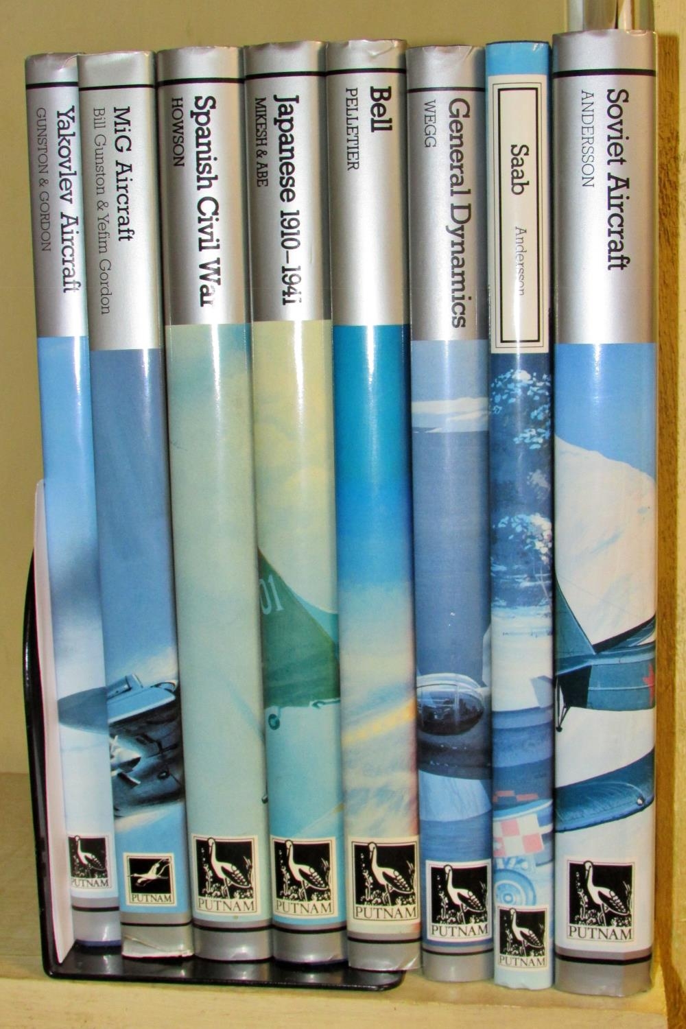 Putnam aircraft books (8 volumes) (silver dust wrappers) - General Dynamics Aircraft, Japanese (