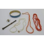 Antique jewellery to include a seed pearl bead necklace with 9ct clasp, a further coral and seed