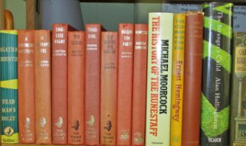 A collection of Agatha Christie novels together with other literary interest (25)