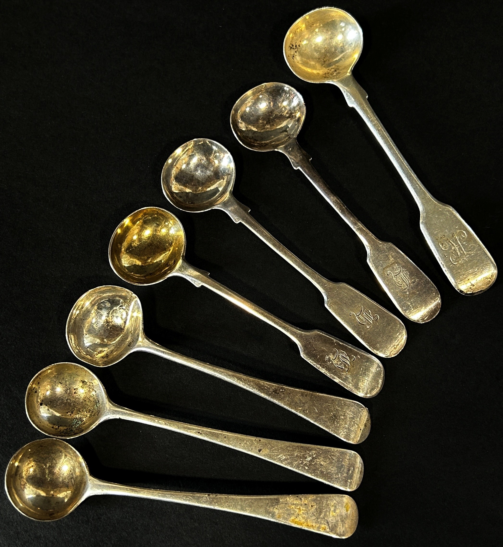 Seven 19th century silver mustard spoons, 2.2oz