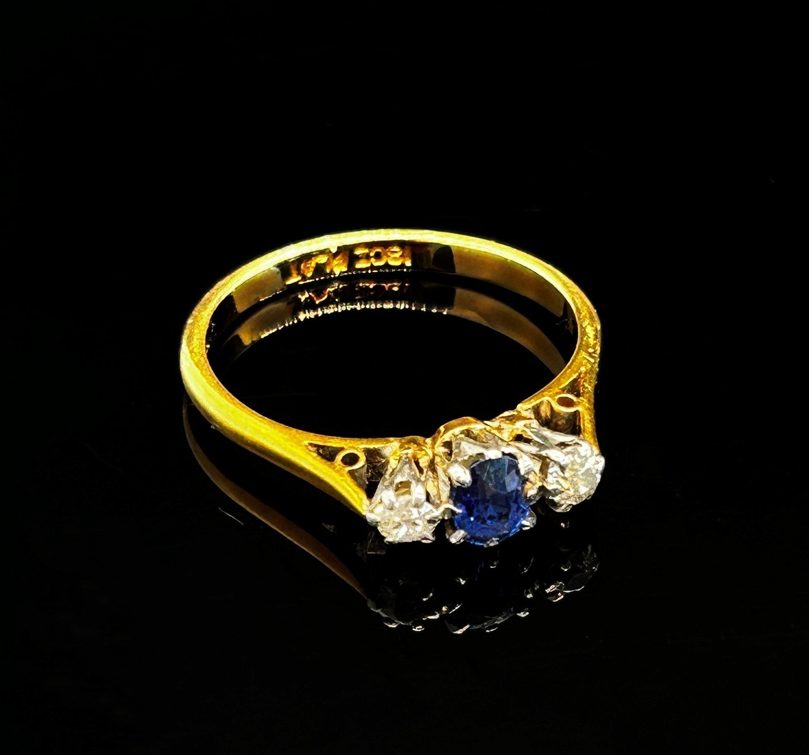 Early 20th century 18ct claw set sapphire and diamond three stone ring with platinum setting, size - Image 3 of 4