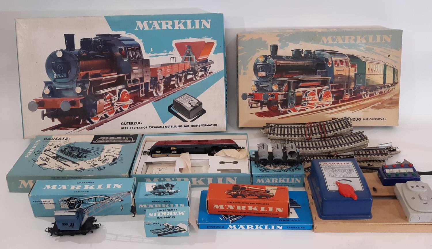 A collection of HO gauge Marklin train sets and models including boxed sets 2967 and 3100, boxed