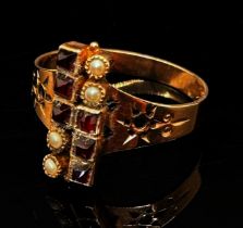 Unusual yellow metal garnet coloured paste and seed pearl ring with pierced detail, size N/O, 1.8g