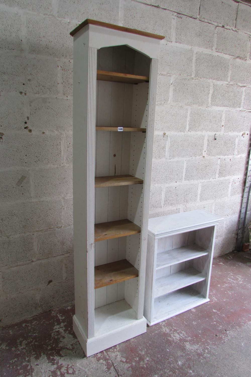 A tall narrow upright bookcase enclosing adjustable shelves within a painted and reeded framework - Image 2 of 4