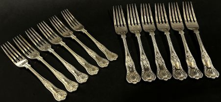 Thirty Six pieces Kings pattern silver flatware for 6 settings, main knives, forks, spoons, soup