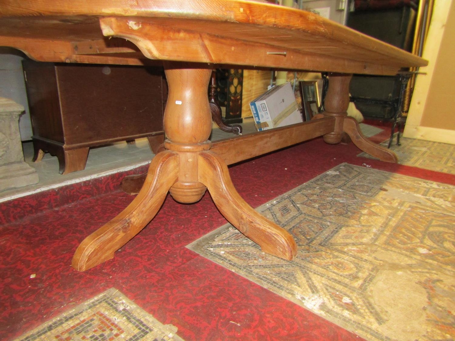 A substantial pine twin pedestal D end dining table (3m long) - Bild 2 aus 4