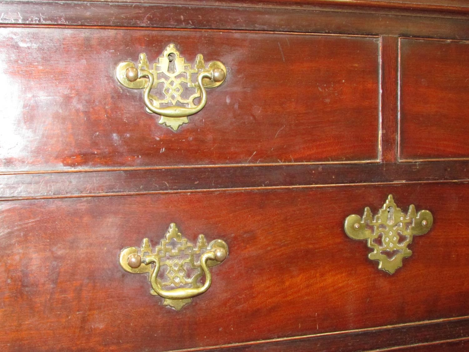 A George III mahogany chest on chest of diminutive proportions, the upper section with blind fret - Image 5 of 7