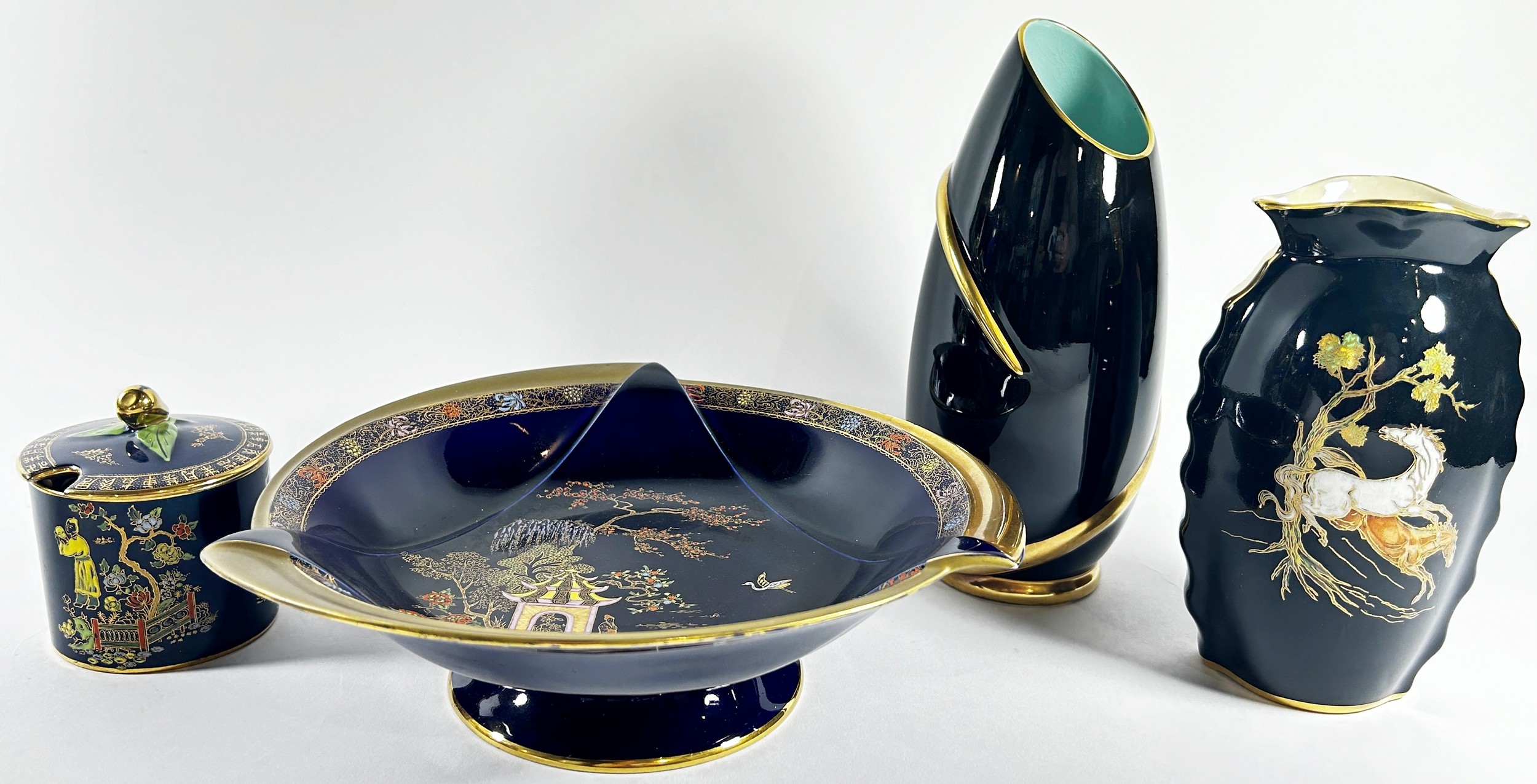 A collection of Carltonware including a Rouge Royale bowl, further Carltonware pieces mainly in a - Image 3 of 3