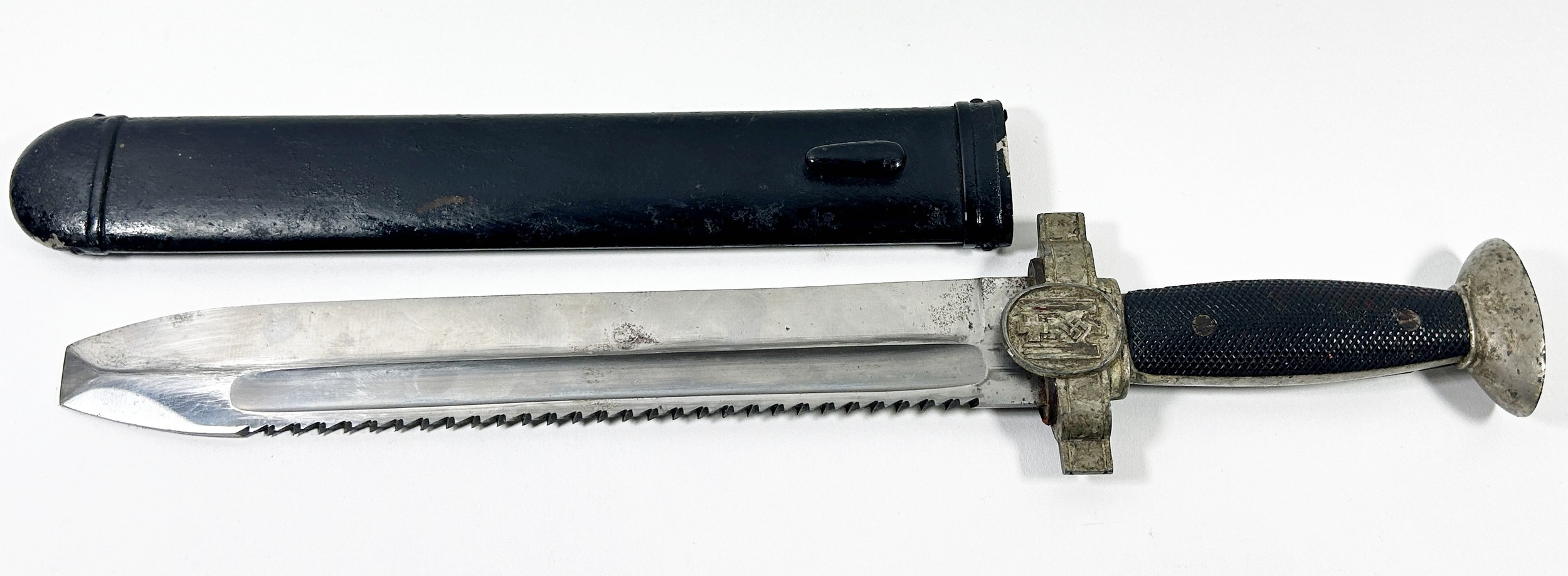 A German WWII DRK Red Cross Subordinate Hewer, the blade with saw back and chisel point, marked - Image 6 of 6